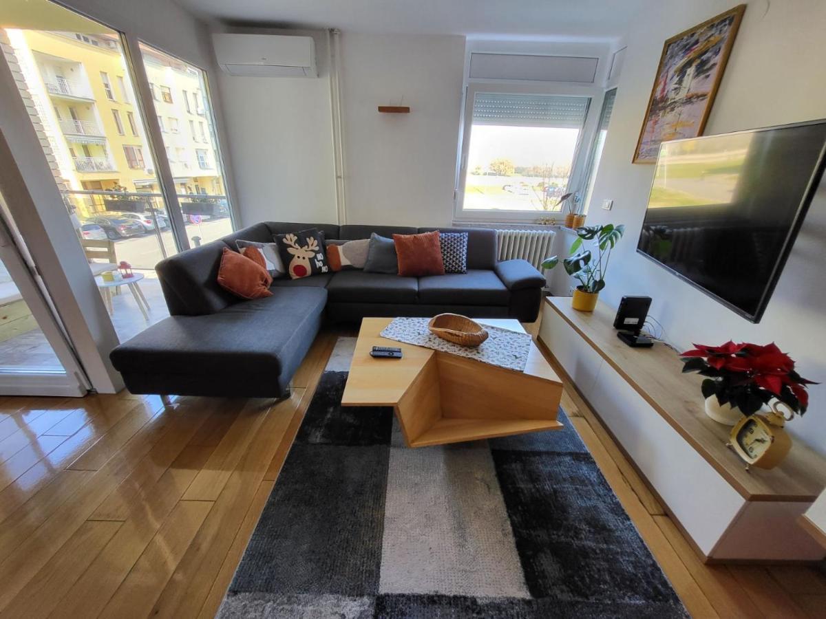 Apartman Bruna Self Check-In Osijek Extérieur photo